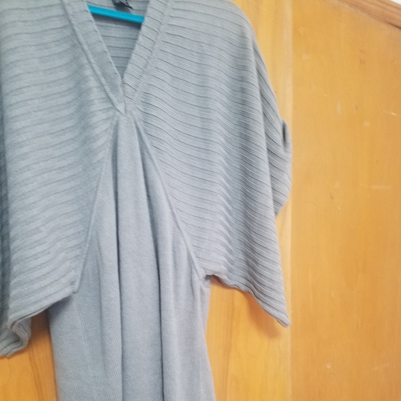 Sweater - Picture 6 of 6